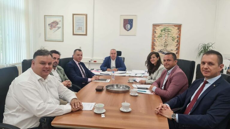 Sastanak u Ministarstvu komunalne privrede, infrastrukture, prostornog uređenja, građenja i zaštite okoliša KS